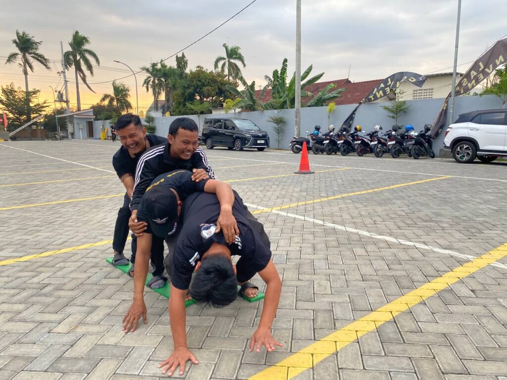 Lomba Bakyak